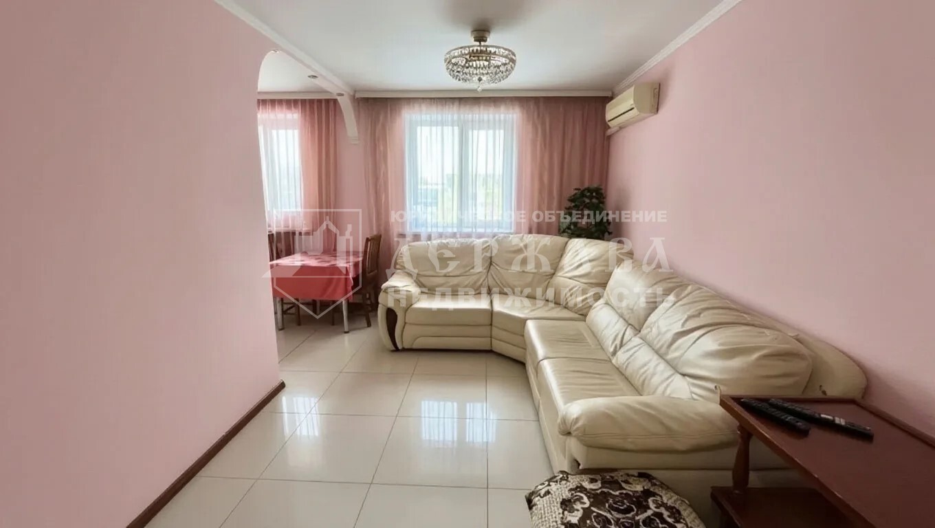 3-комнатная квартира, 66,4 м², улица Сибиряков-Гвардейцев,11