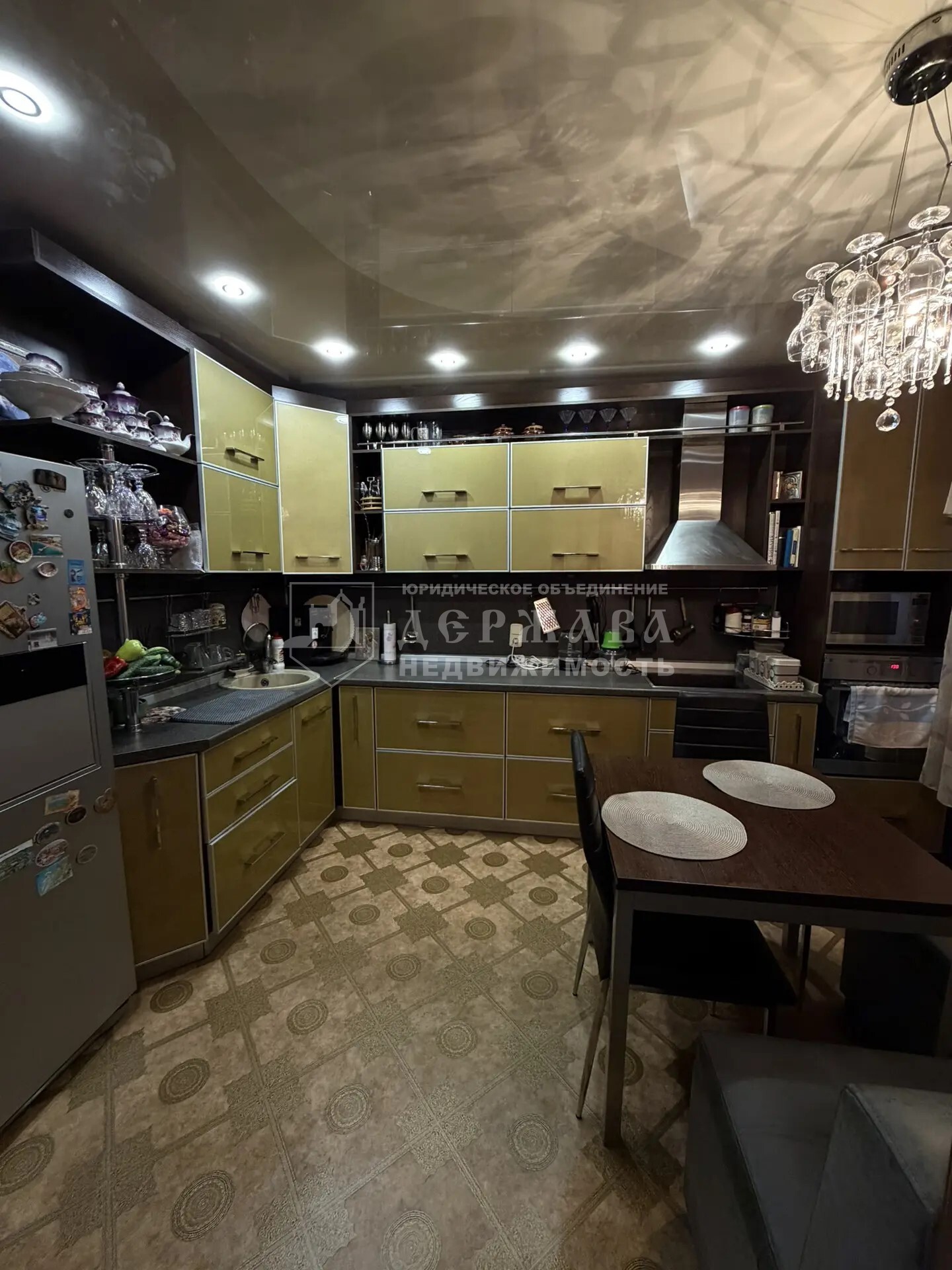 2-комнатная квартира, 66,8 м², улица Авроры,10