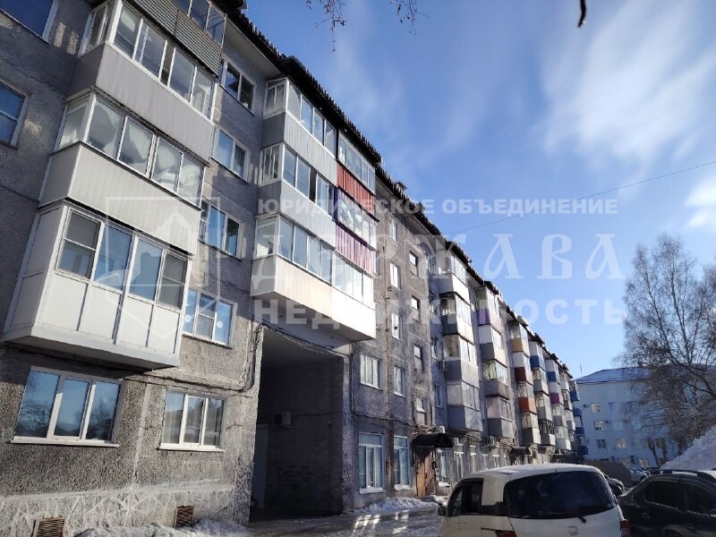 2-комнатная квартира, проспект Строителей 18