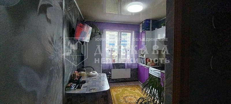 3-комнатная квартира, улица Пирогова,11/2