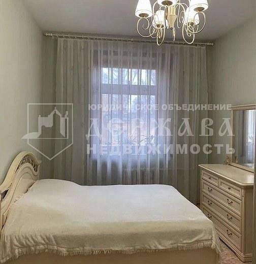 3-комнатная квартира, улица 40 лет Октября 3