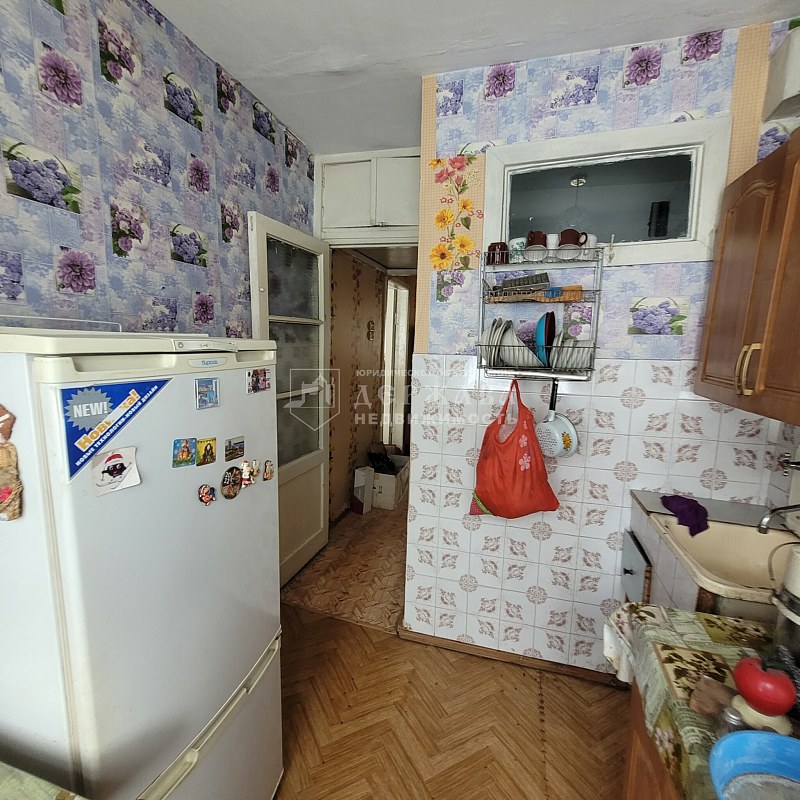 3-комнатная квартира, проспект 50 лет Комсомола,41