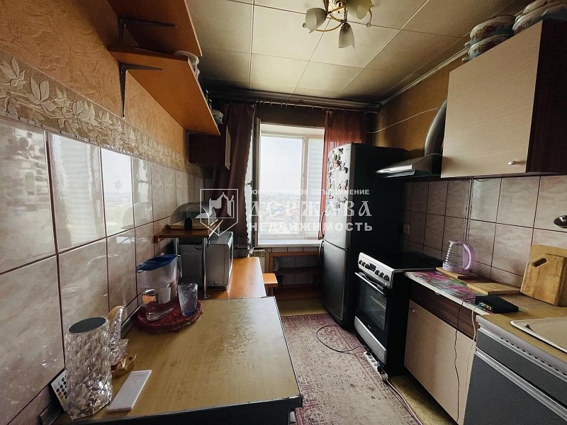 2-комнатная квартира, улица 1-я Линия,8