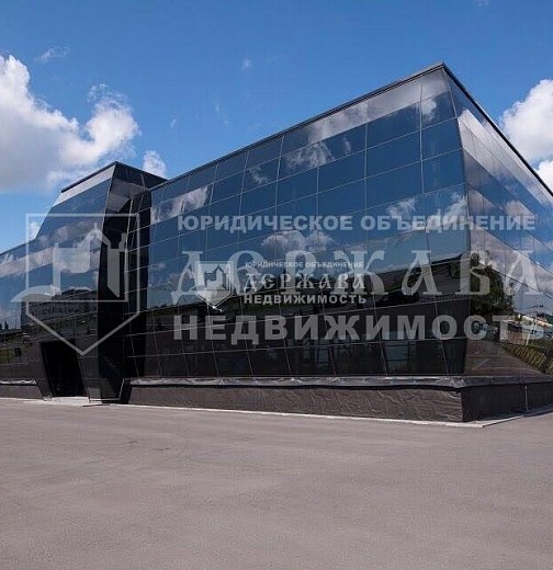 Торговое помещение, 1500 м2, Театральная площадь