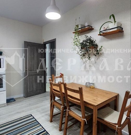 Таунхаус, Весенний проспект 12/5