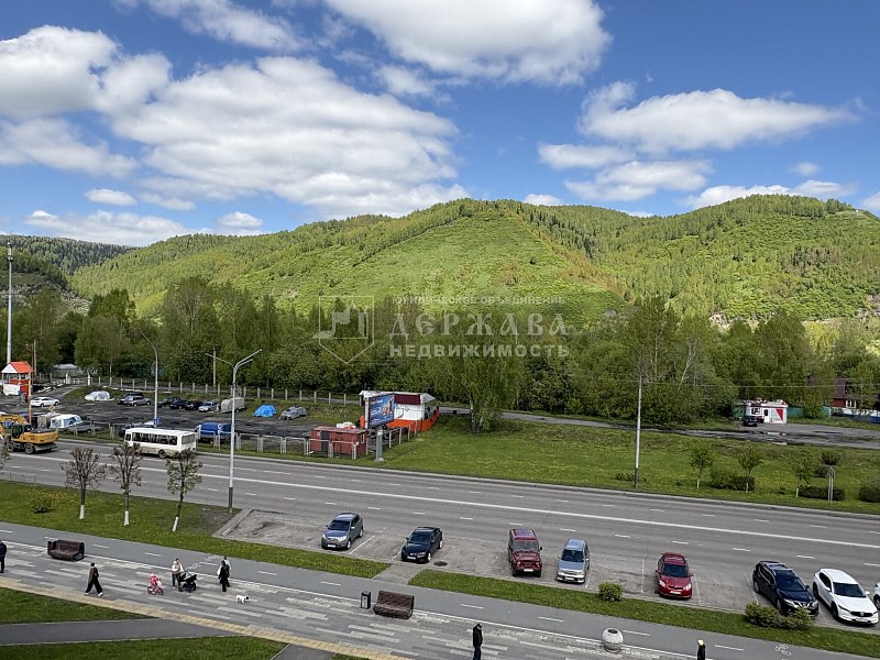 2-комнатная квартира, проспект Шахтёров 27