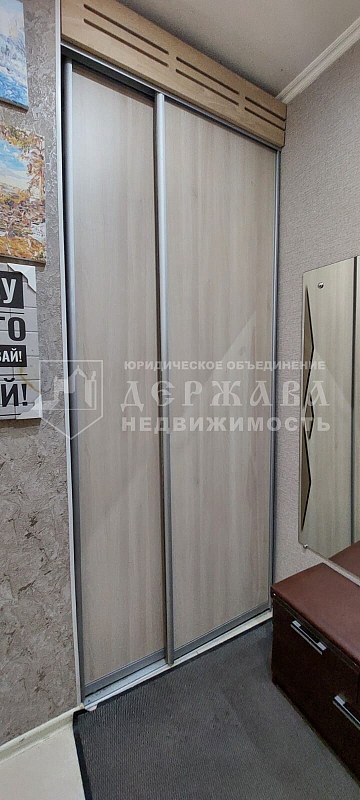 3-комнатная квартира, улица 40 лет Октября 11
