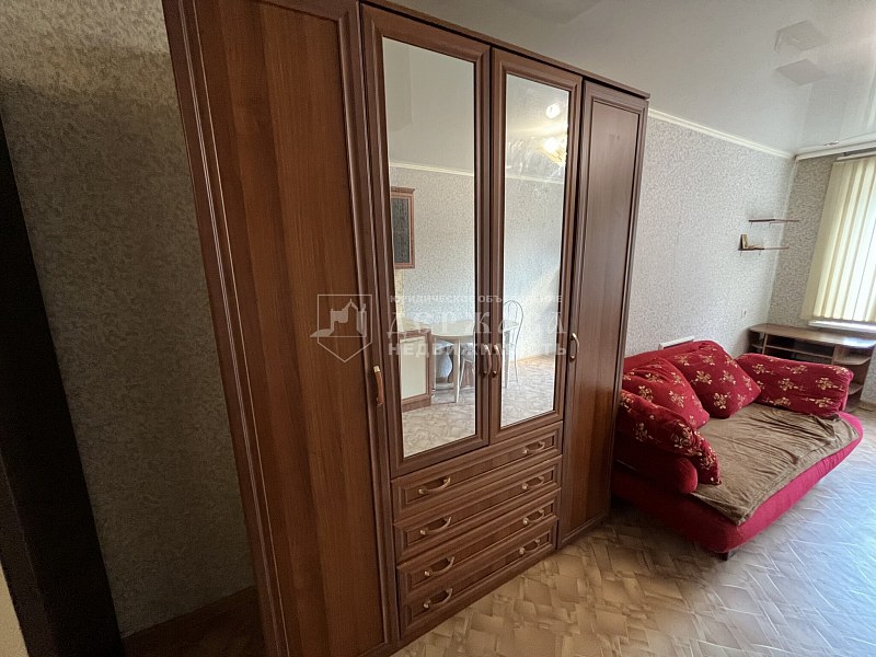 1-комнатная квартира, улица Дзержинского 9А