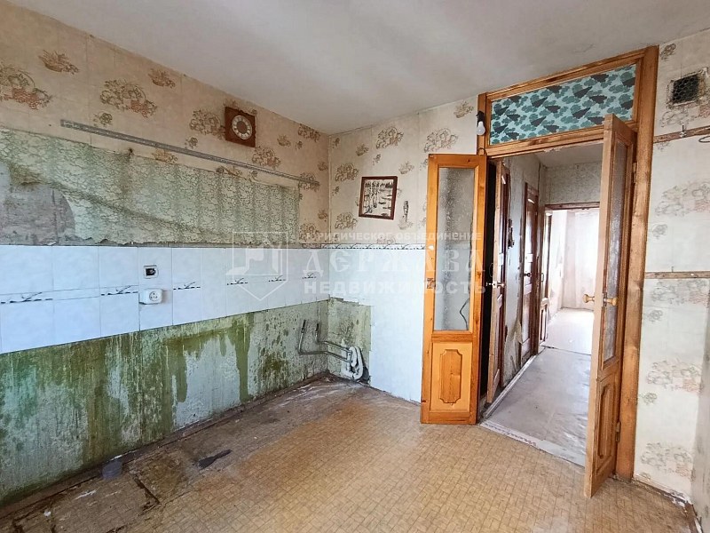3-комнатная квартира, Институтская улица 12А