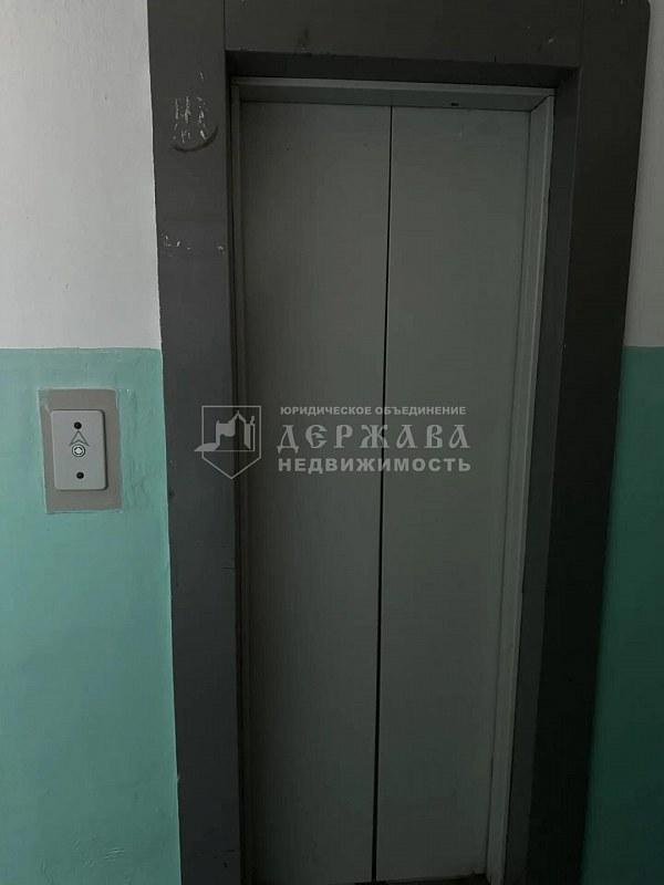 4-комнатная квартира, Октябрьский проспект 82