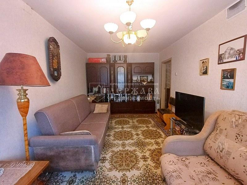 2-комнатная квартира, улица Халтурина 43