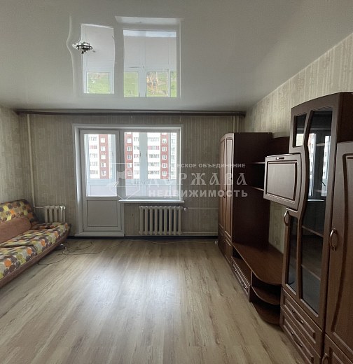 3-комнатная квартира, улица Авроры,10