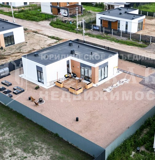 Дом, Полевая улица