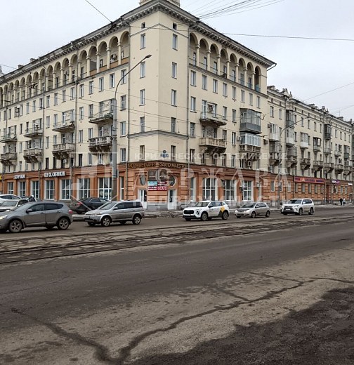Помещение свободного назначения, 375 м2, проспект Металлургов 39