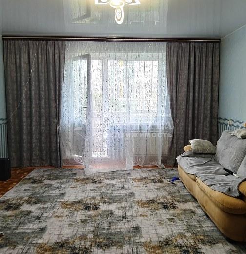 4-комнатная квартира, Институтская улица 28