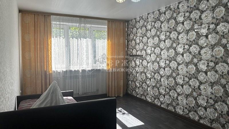 3-комнатная квартира, проспект Кирова 108Б