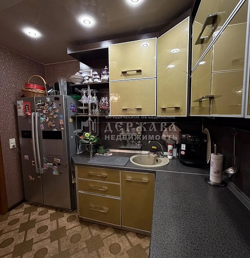 2-комнатная квартира, улица Авроры 10