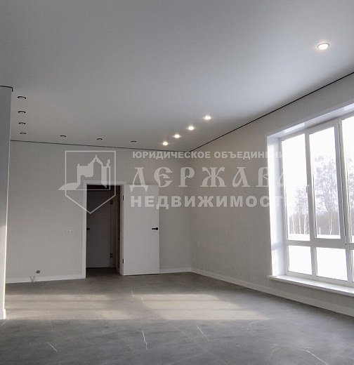 Дом, Сиреневая улица,4