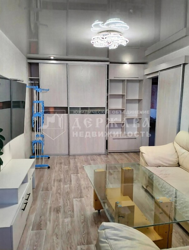 3-комнатная квартира, проспект Шахтёров,25