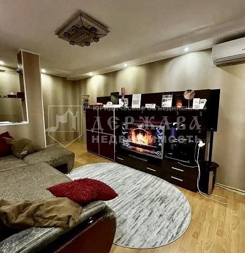 3-комнатная квартира, улица Сибиряков-Гвардейцев 6