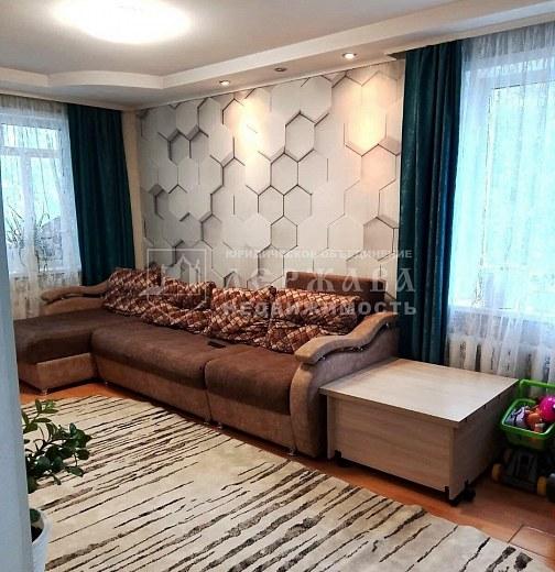 3-комнатная квартира, улица Луначарского 11