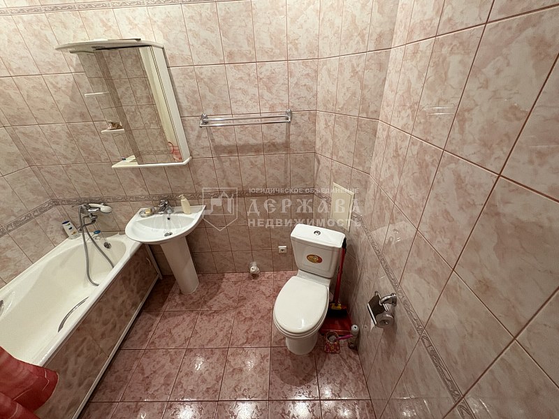 2-комнатная квартира, Коммунистический проспект,38