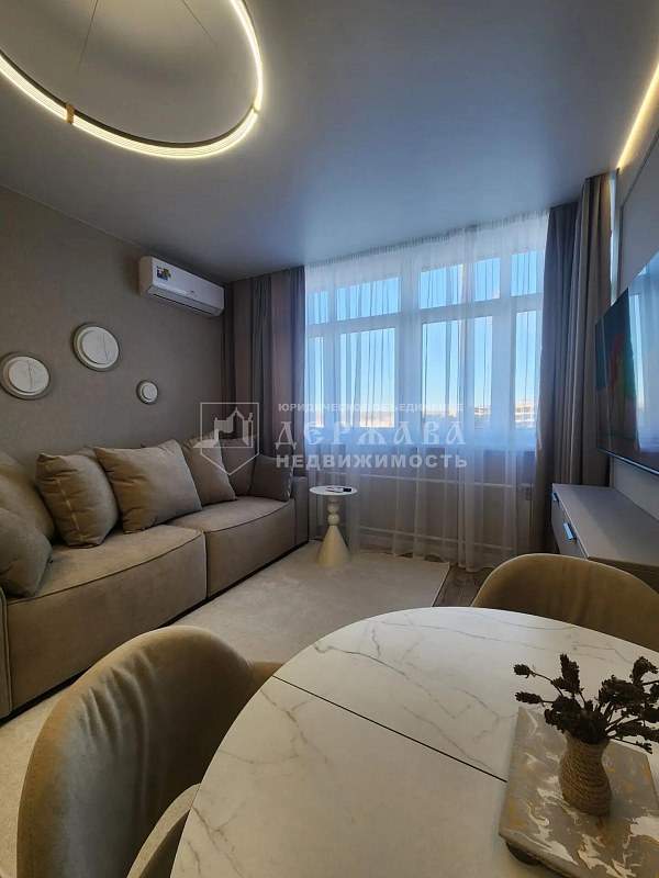 3-комнатная квартира, Октябрьский проспект,30Б