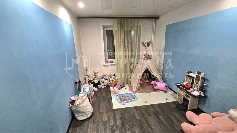 3-комнатная квартира, улица Попова 1А