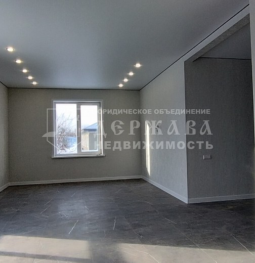 Дом, Сиреневая улица,4