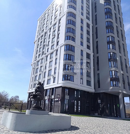 3-комнатная квартира, улица Дружбы,28/7