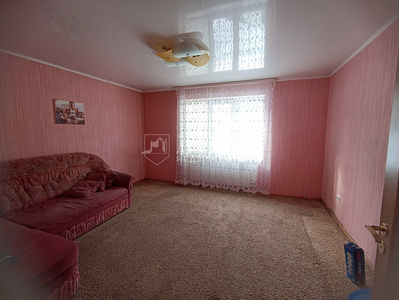 4-комнатная квартира, проспект Шахтёров 33