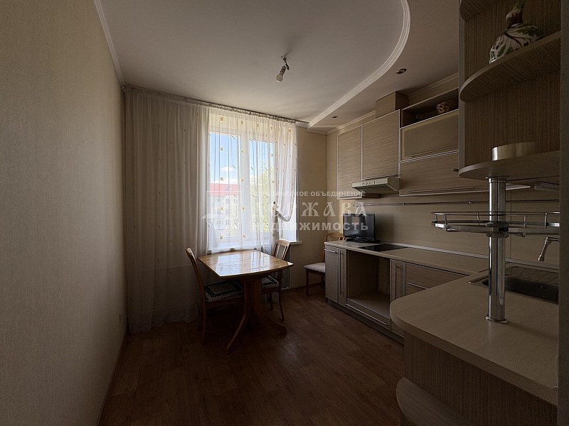 2-комнатная квартира, Коммунистический проспект,38