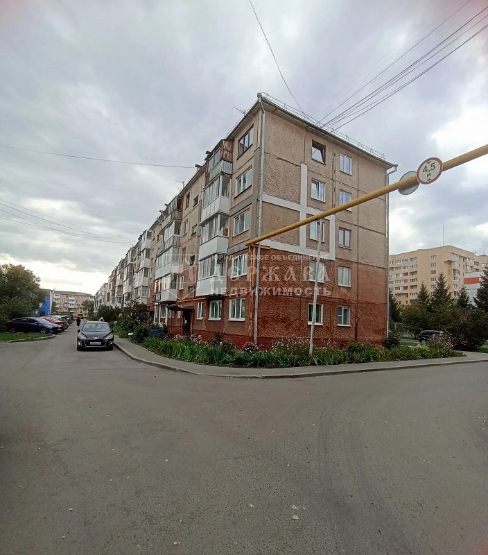 3-комнатная квартира, Красная улица,12