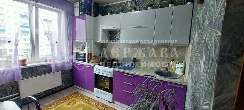 3-комнатная квартира, улица Пирогова,11/2