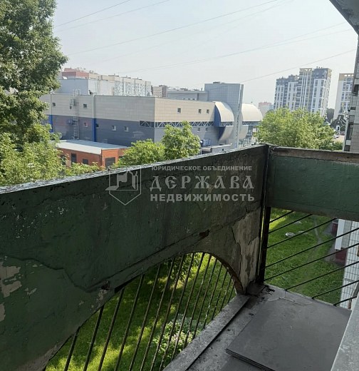 1-комнатная квартира, проспект Шахтёров 85А