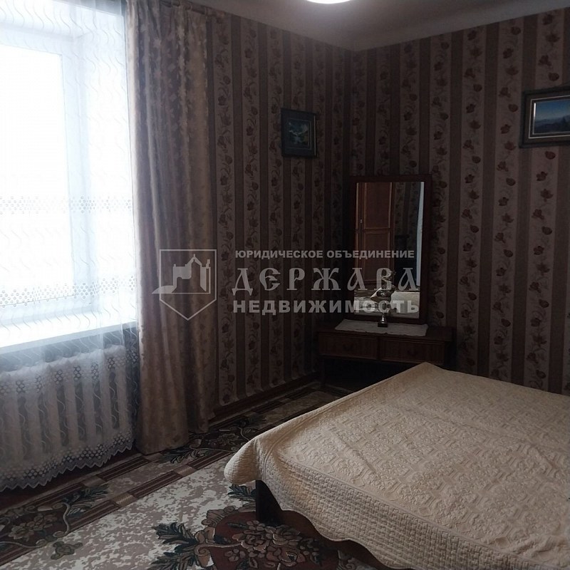 3-комнатная квартира, улица Григорченкова 33А
