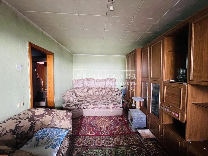 2-комнатная квартира, улица 1-я Линия,8