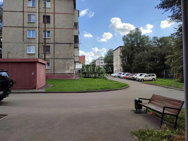 2-комнатная квартира, Октябрьский проспект 7