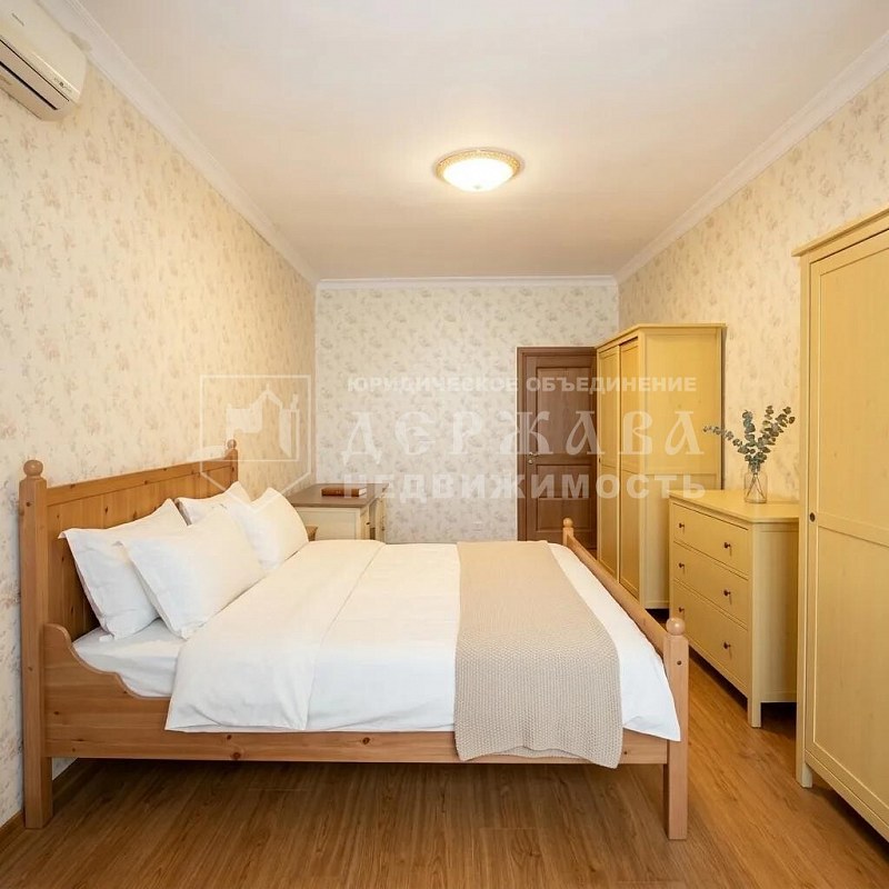 3-комнатная квартира, Московский проспект,12