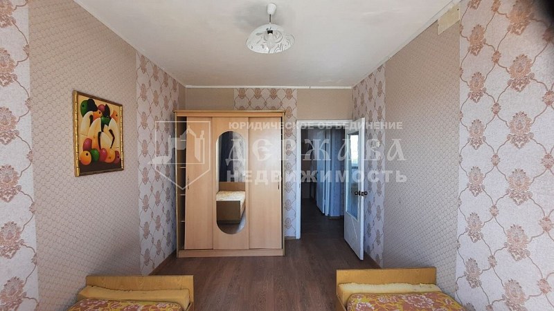 4-комнатная квартира, улица Дзержинского 26