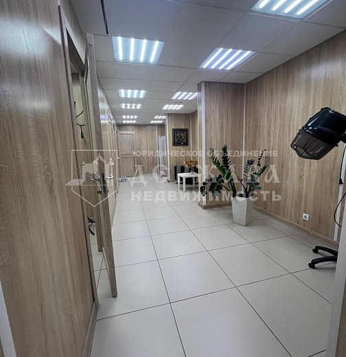 Помещение свободного назначения, 192 м2, Осенний бульвар 1