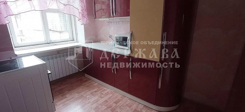 3-комнатная квартира, Ленинградская улица 40