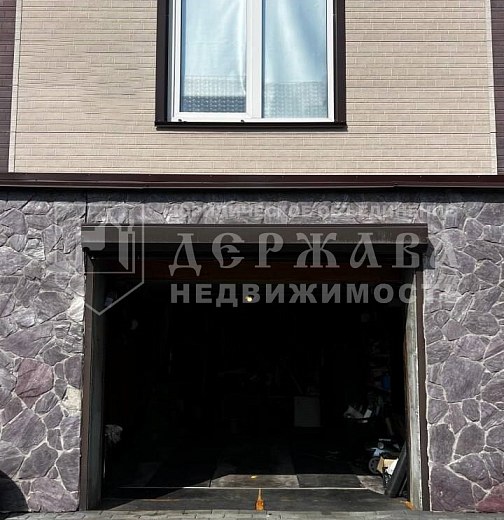 Дом, Кадровая улица,42