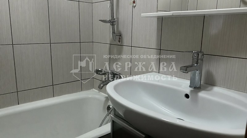 3-комнатная квартира, улица Гагарина 9