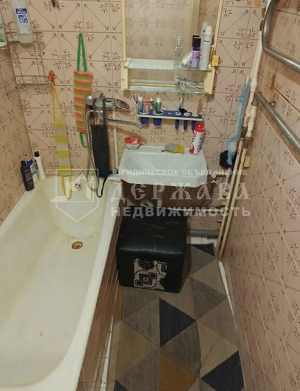 2-комнатная квартира, улица Луначарского 28