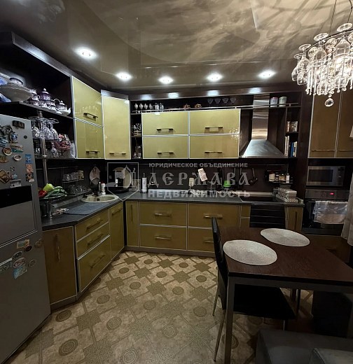 2-комнатная квартира, улица Авроры 10