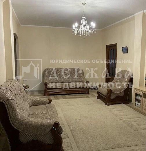 3-комнатная квартира, улица 40 лет Октября 3
