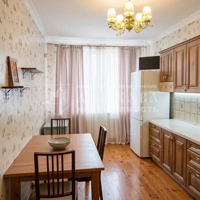 3-комнатная квартира, Московский проспект,12