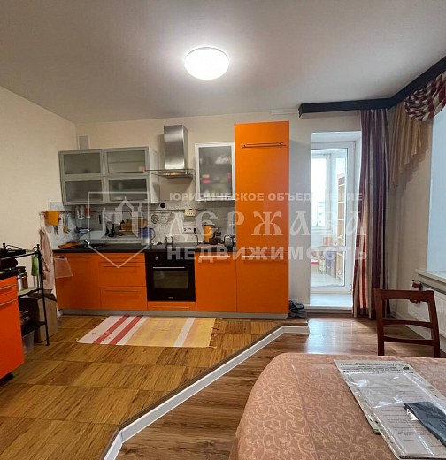 3-комнатная квартира, Октябрьский проспект 38