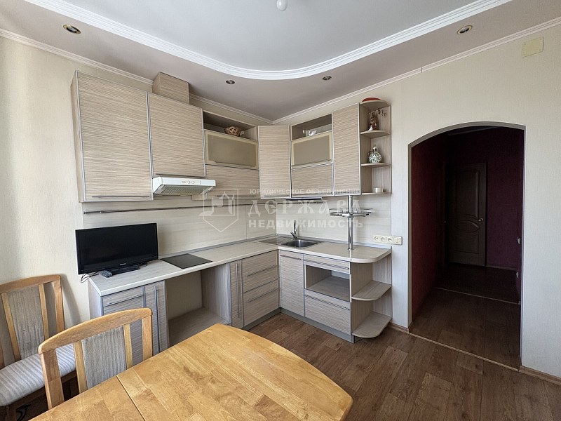 2-комнатная квартира, Коммунистический проспект,38